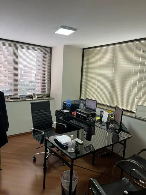 Sala Comercial à venda, 78m2 em Centro, Londrina - PR - imagem 7 Foto 7 de Sala Comercial à venda, 78m2 em Centro, Londrina - PR