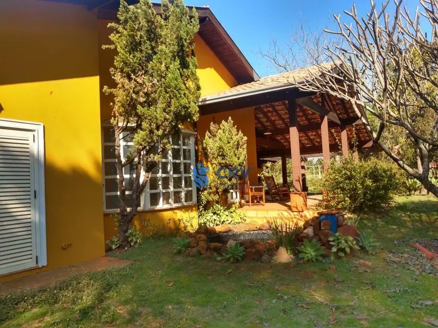 Foto 4 de Chácara com 4 quartos para alugar, 1800m2 em Gleba Fazenda Palhano, Londrina - PR