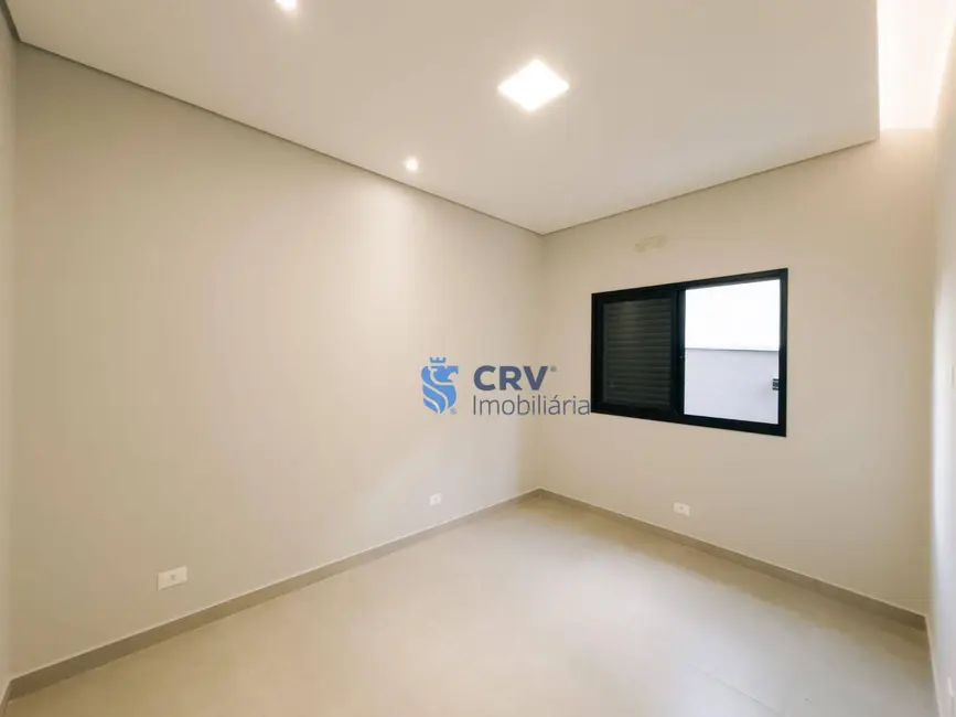 Sobrado com 3 quartos à venda, 264m2 em Gleba Simon Frazer, Londrina - PR - imagem 9 Foto 9 de Sobrado com 3 quartos à venda, 264m2 em Gleba Simon Frazer, Londrina - PR