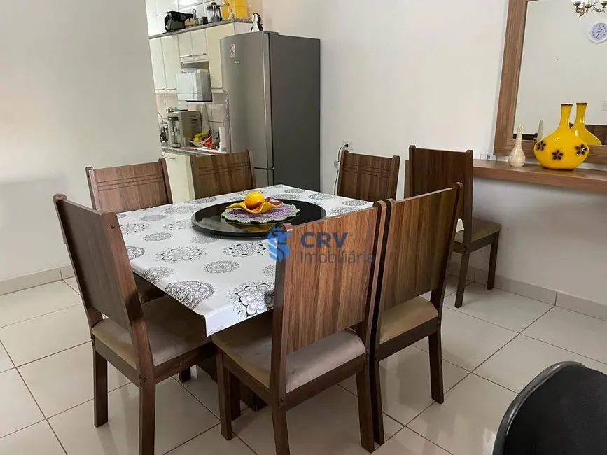 Casa com 3 quartos à venda, 215m2 em Londrina - PR - imagem 4 Foto 4 de Casa com 3 quartos à venda, 215m2 em Londrina - PR