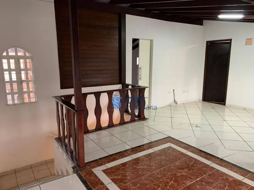 Foto 16 de Casa para alugar, 400m2 em Jardim Monções, Londrina - PR