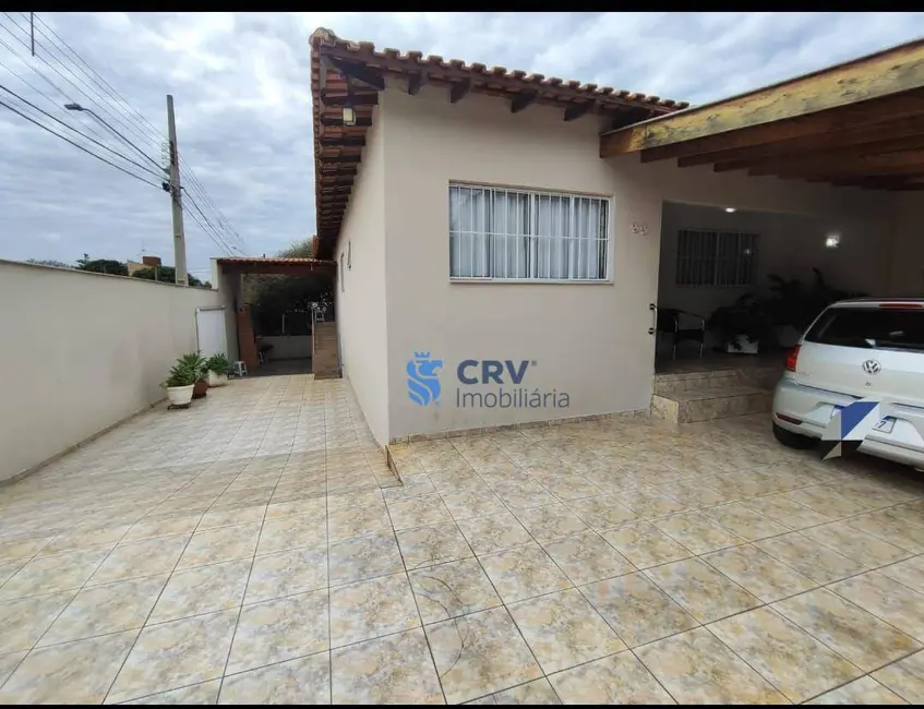 Foto 1 de Casa com 3 quartos à venda, 300m2 em Londrina - PR