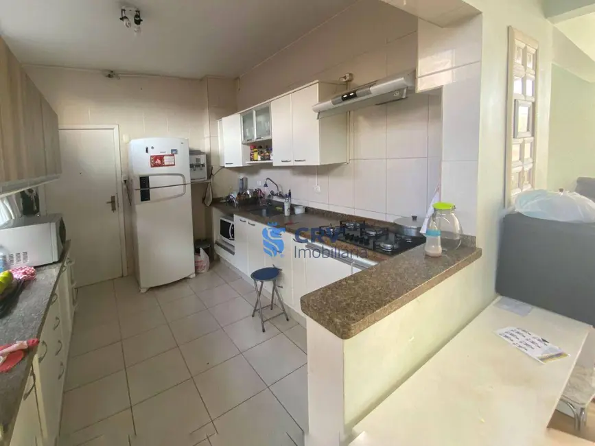 Apartamento com 4 quartos à venda, 204m2 em Centro, Londrina - PR - imagem 6 Foto 6 de Apartamento com 4 quartos à venda, 204m2 em Centro, Londrina - PR