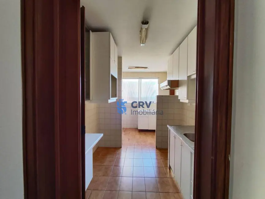 Apartamento com 3 quartos à venda, 140m2 em Centro, Londrina - PR - imagem 8 Foto 8 de Apartamento com 3 quartos à venda, 140m2 em Centro, Londrina - PR