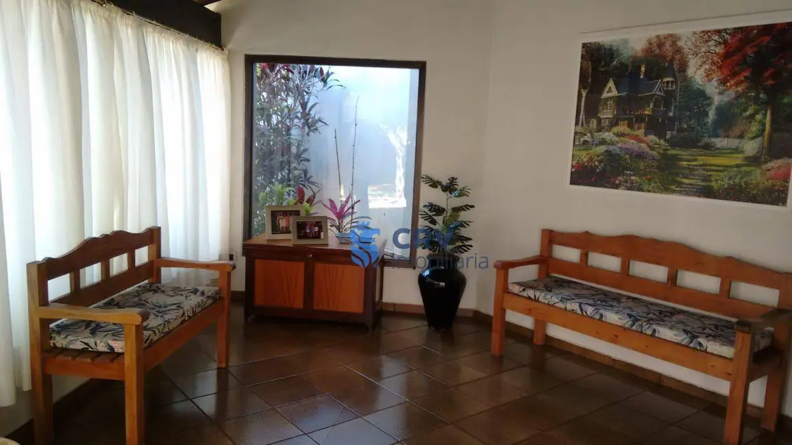 Sobrado com 5 quartos à venda e para alugar, 1300m2 em Guanabara, Londrina - PR - imagem 8 Foto 8 de Sobrado com 5 quartos à venda e para alugar, 1300m2 em Guanabara, Londrina - PR