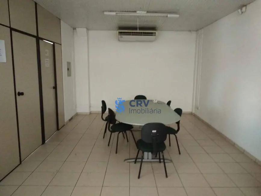 Armazém / Galpão à venda e para alugar, 800m2 em Waldemar Hauer, Londrina - PR - imagem 9 Foto 9 de Armazém / Galpão à venda e para alugar, 800m2 em Waldemar Hauer, Londrina - PR
