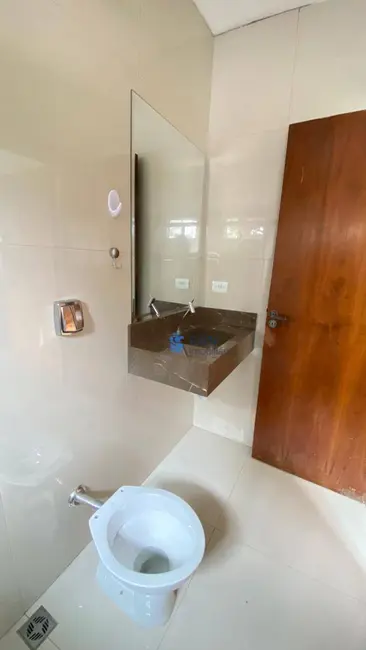 Casa com 3 quartos à venda, 250m2 em Conjunto Santa Rita 6, Londrina - PR - imagem 9 Foto 9 de Casa com 3 quartos à venda, 250m2 em Conjunto Santa Rita 6, Londrina - PR