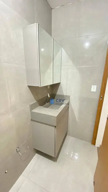 Casa com 3 quartos à venda, 250m2 em Conjunto Santa Rita 6, Londrina - PR - imagem 6 Foto 6 de Casa com 3 quartos à venda, 250m2 em Conjunto Santa Rita 6, Londrina - PR