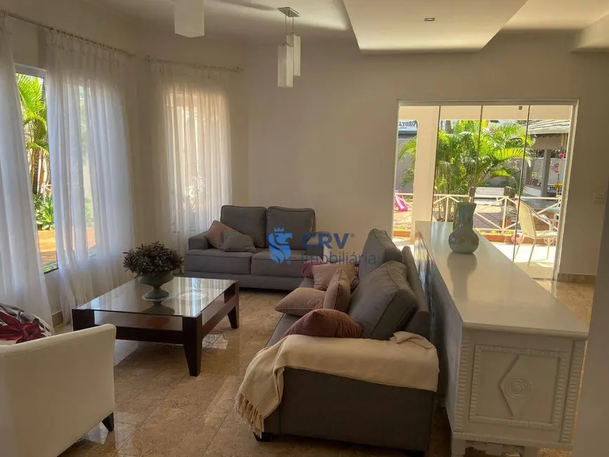 Casa com 4 quartos à venda e para alugar, 530m2 em Parque Residencial Alcântara, Londrina - PR - imagem 4 Foto 4 de Casa com 4 quartos à venda e para alugar, 530m2 em Parque Residencial Alcântara, Londrina - PR