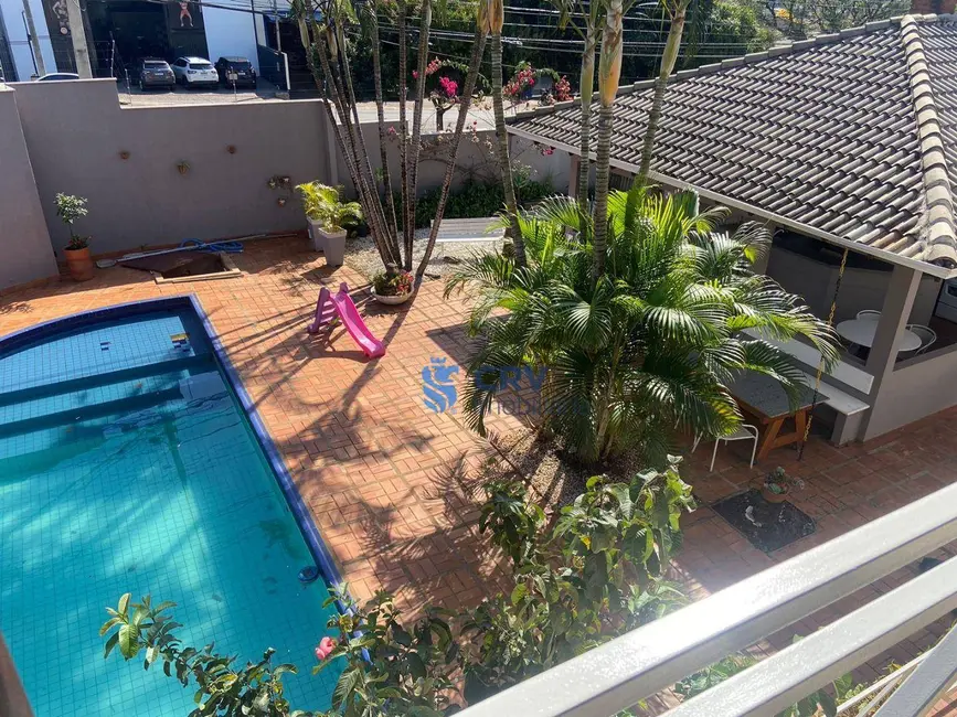 Foto 1 de Casa com 4 quartos à venda e para alugar, 530m2 em Parque Residencial Alcântara, Londrina - PR