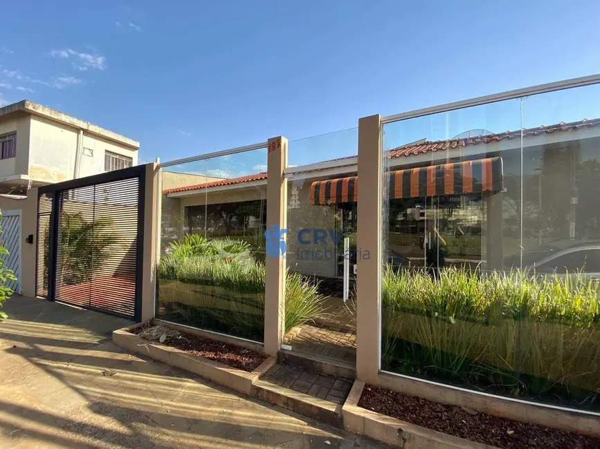 Foto 5 de Casa com 4 quartos para alugar, 190m2 em Londrina - PR