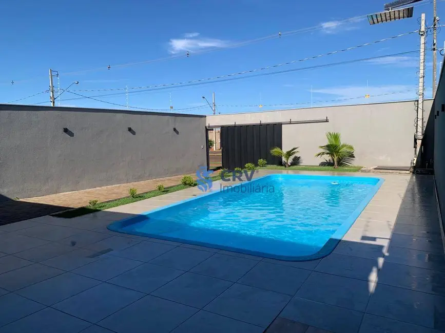 Chácara com 1 quarto à venda, 254m2 em Londrina - PR - imagem 3 Foto 3 de Chácara com 1 quarto à venda, 254m2 em Londrina - PR