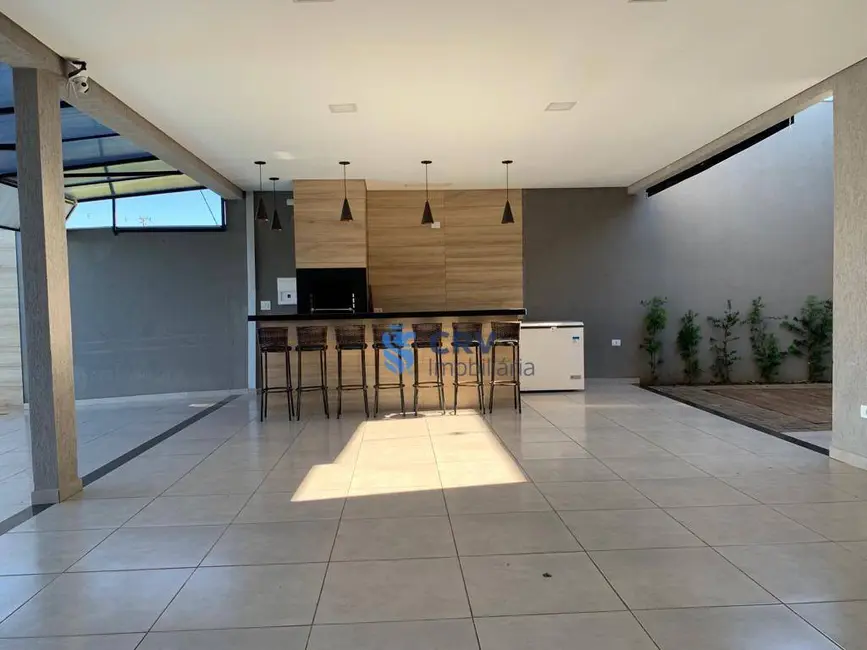 Chácara com 1 quarto à venda, 254m2 em Londrina - PR - imagem 9 Foto 9 de Chácara com 1 quarto à venda, 254m2 em Londrina - PR