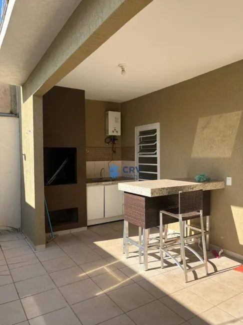 Casa com 3 quartos à venda, 250m2 em Jardim Santa Alice, Londrina - PR - imagem 7 Foto 7 de Casa com 3 quartos à venda, 250m2 em Jardim Santa Alice, Londrina - PR