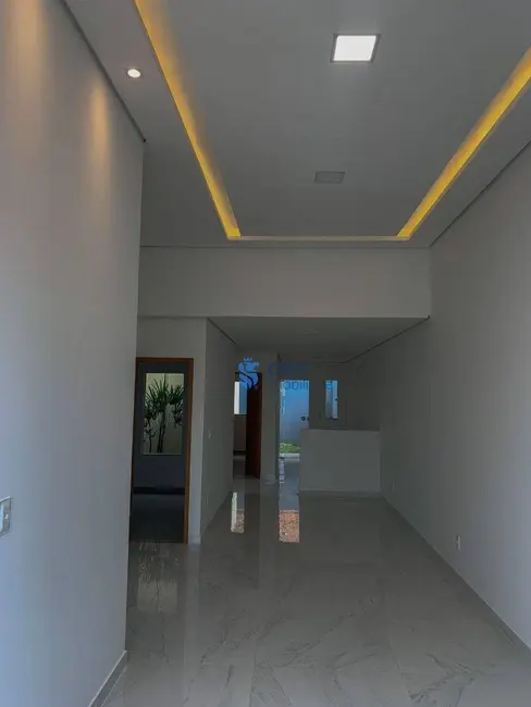 Casa com 3 quartos à venda, 126m2 em Jardim Tókio, Londrina - PR - imagem 4 Foto 4 de Casa com 3 quartos à venda, 126m2 em Jardim Tókio, Londrina - PR