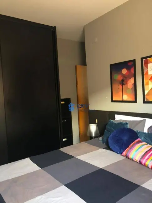 Casa com 2 quartos à venda, 180m2 em Sabará III, Londrina - PR - imagem 9 Foto 9 de Casa com 2 quartos à venda, 180m2 em Sabará III, Londrina - PR