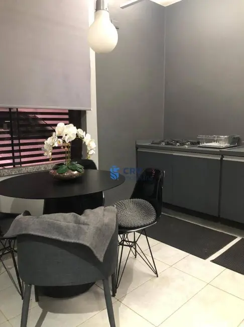 Casa com 2 quartos à venda, 180m2 em Sabará III, Londrina - PR - imagem 4 Foto 4 de Casa com 2 quartos à venda, 180m2 em Sabará III, Londrina - PR