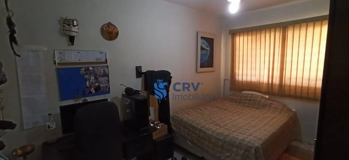 Casa com 4 quartos à venda, 192m2 em Vila Brasil, Londrina - PR - imagem 6 Foto 6 de Casa com 4 quartos à venda, 192m2 em Vila Brasil, Londrina - PR