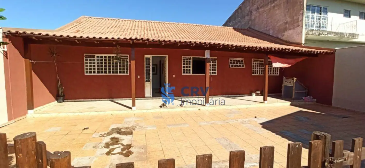 Casa com 4 quartos à venda, 192m2 em Vila Brasil, Londrina - PR - imagem 7 Foto 7 de Casa com 4 quartos à venda, 192m2 em Vila Brasil, Londrina - PR
