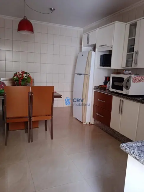 Casa de Condomínio com 3 quartos à venda, 282m2 em Londrina - PR - imagem 4 Foto 4 de Casa de Condomínio com 3 quartos à venda, 282m2 em Londrina - PR