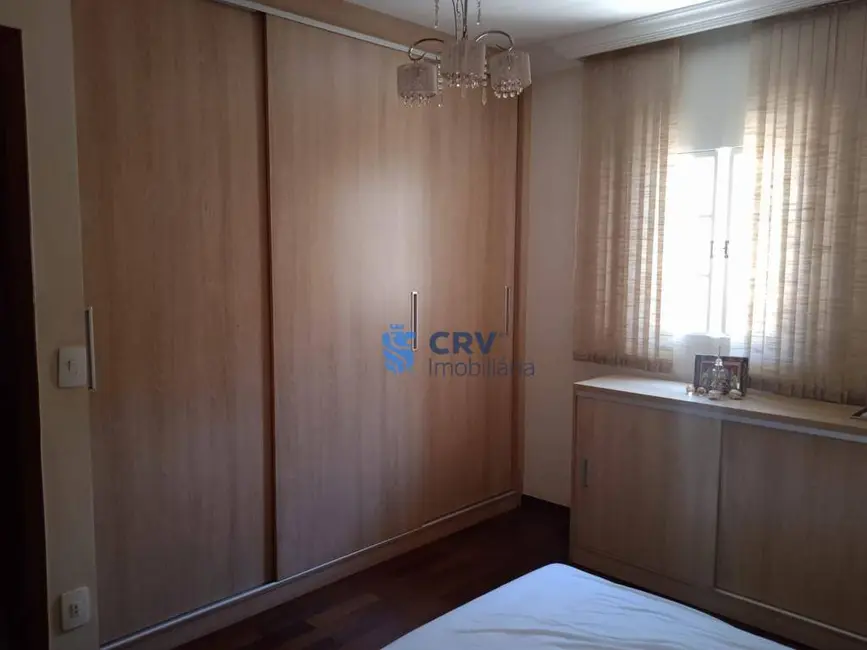 Casa de Condomínio com 3 quartos à venda, 282m2 em Londrina - PR - imagem 5 Foto 5 de Casa de Condomínio com 3 quartos à venda, 282m2 em Londrina - PR