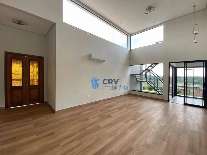 Casa de Condomínio com 3 quartos à venda, 1388m2 em Cambe - PR - imagem 3 Foto 3 de Casa de Condomínio com 3 quartos à venda, 1388m2 em Cambe - PR