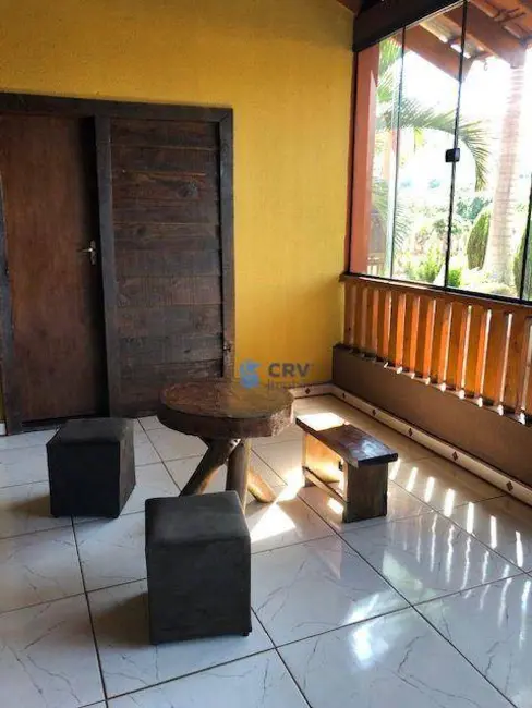 Chácara com 5 quartos à venda, 2726m2 em Londrina - PR - imagem 5 Foto 5 de Chácara com 5 quartos à venda, 2726m2 em Londrina - PR