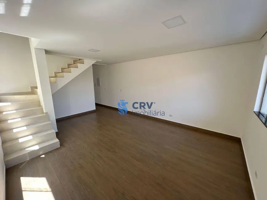 Foto 2 de Sobrado com 4 quartos à venda, 180m2 em San Fernando, Londrina - PR