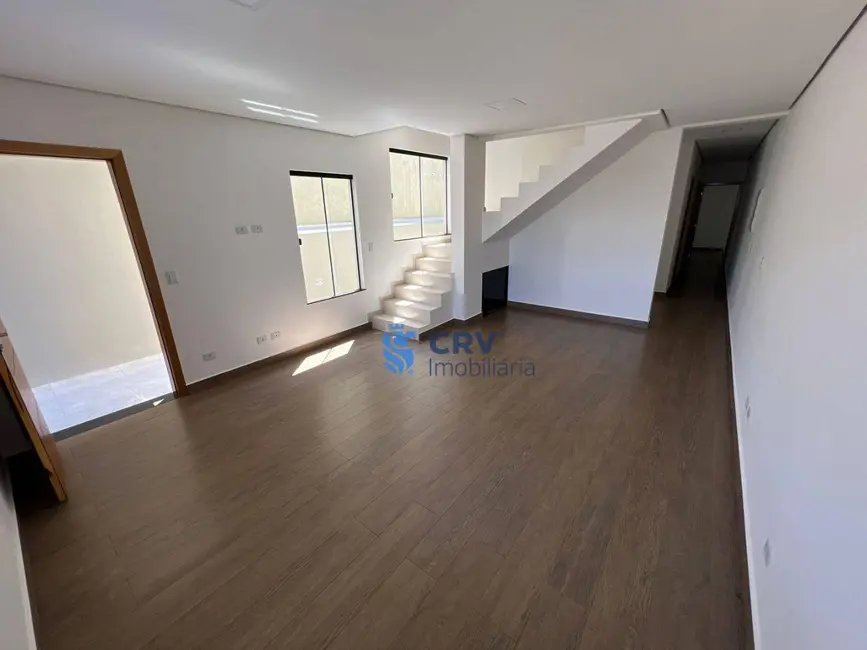 Sobrado com 4 quartos à venda, 180m2 em San Fernando, Londrina - PR - imagem 4 Foto 4 de Sobrado com 4 quartos à venda, 180m2 em San Fernando, Londrina - PR