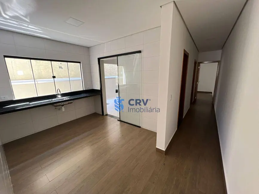 Sobrado com 4 quartos à venda, 180m2 em San Fernando, Londrina - PR - imagem 7 Foto 7 de Sobrado com 4 quartos à venda, 180m2 em San Fernando, Londrina - PR