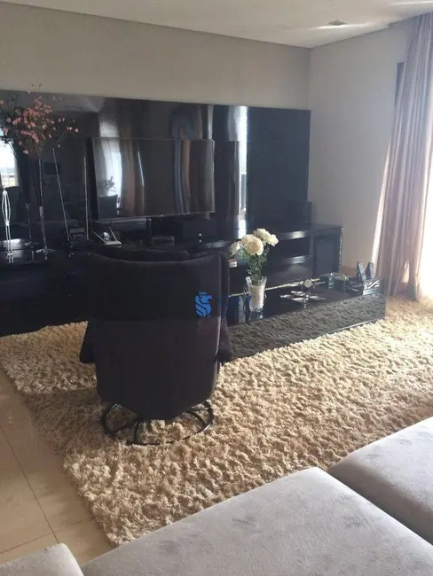 Foto 8 de Apartamento com 4 quartos para alugar, 445m2 em Londrina - PR