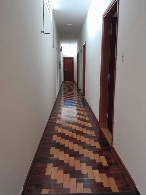 Foto 8 de Casa com 6 quartos para alugar, 900m2 em Caravelle, Londrina - PR