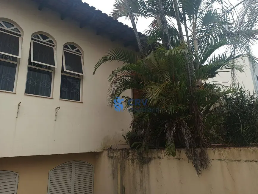 Casa com 3 quartos à venda, 300m2 em Ipanema, Londrina - PR - imagem 3 Foto 3 de Casa com 3 quartos à venda, 300m2 em Ipanema, Londrina - PR