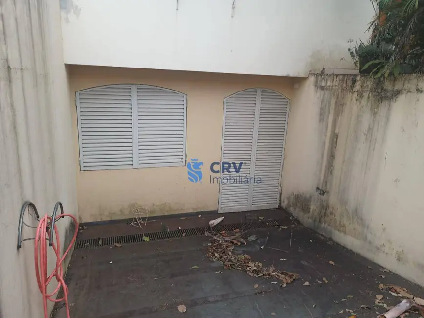 Casa com 3 quartos à venda, 300m2 em Ipanema, Londrina - PR - imagem 4 Foto 4 de Casa com 3 quartos à venda, 300m2 em Ipanema, Londrina - PR