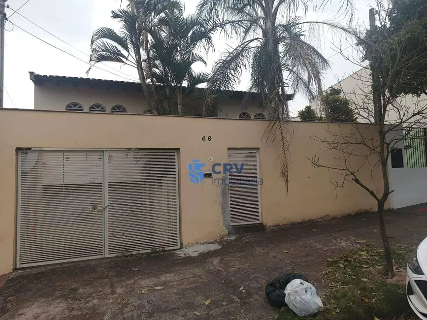Casa com 3 quartos à venda, 300m2 em Ipanema, Londrina - PR - imagem 2 Foto 2 de Casa com 3 quartos à venda, 300m2 em Ipanema, Londrina - PR