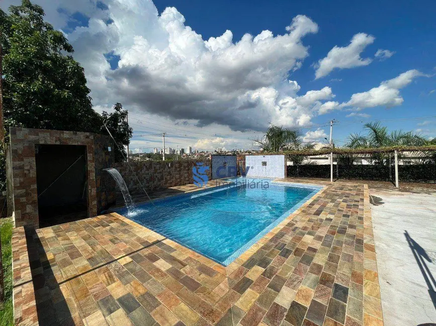 Foto 2 de Terreno / Lote à venda, 1207m2 em Colina Verde, Londrina - PR