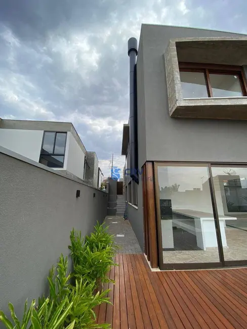 Casa de Condomínio com 4 quartos à venda, 501m2 em Londrina - PR - imagem 9 Foto 9 de Casa de Condomínio com 4 quartos à venda, 501m2 em Londrina - PR