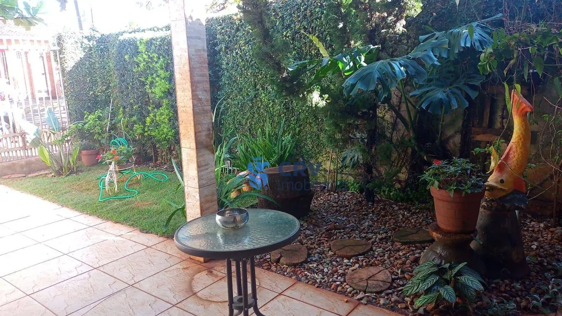 Foto 1 de Casa com 3 quartos à venda, 150m2 em Colúmbia, Londrina - PR