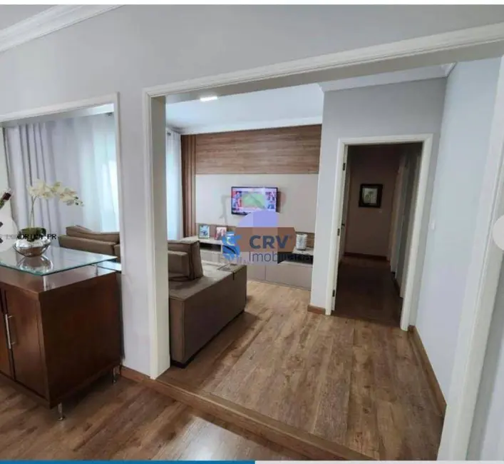 Casa com 3 quartos à venda, 300m2 em Pinheiros, Londrina - PR - imagem 4 Foto 4 de Casa com 3 quartos à venda, 300m2 em Pinheiros, Londrina - PR