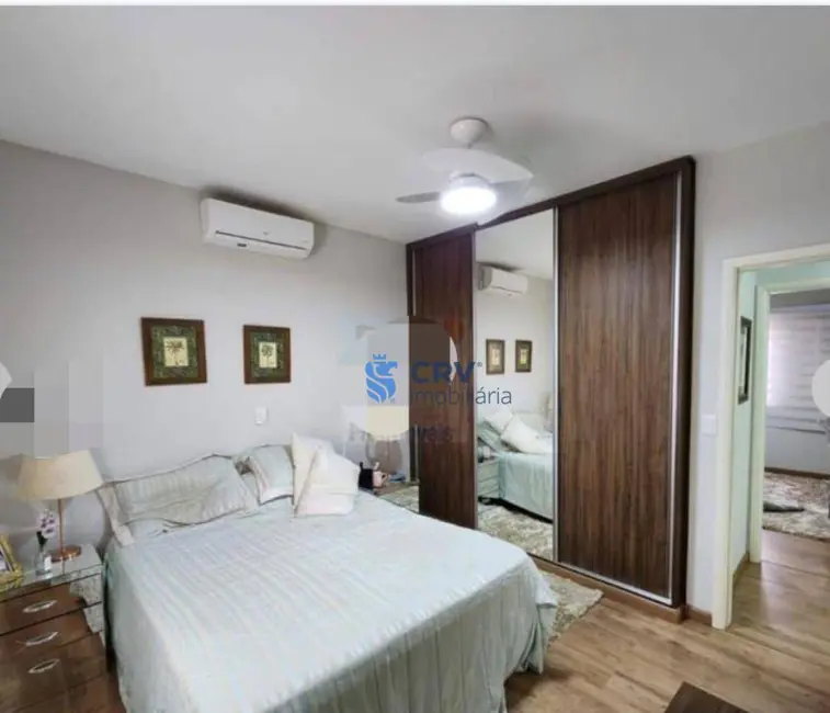 Casa com 3 quartos à venda, 300m2 em Pinheiros, Londrina - PR - imagem 7 Foto 7 de Casa com 3 quartos à venda, 300m2 em Pinheiros, Londrina - PR