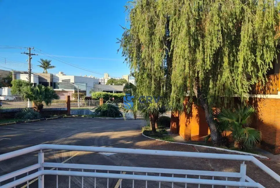 Foto 2 de Casa com 6 quartos para alugar, 1432m2 em Vitória, Londrina - PR