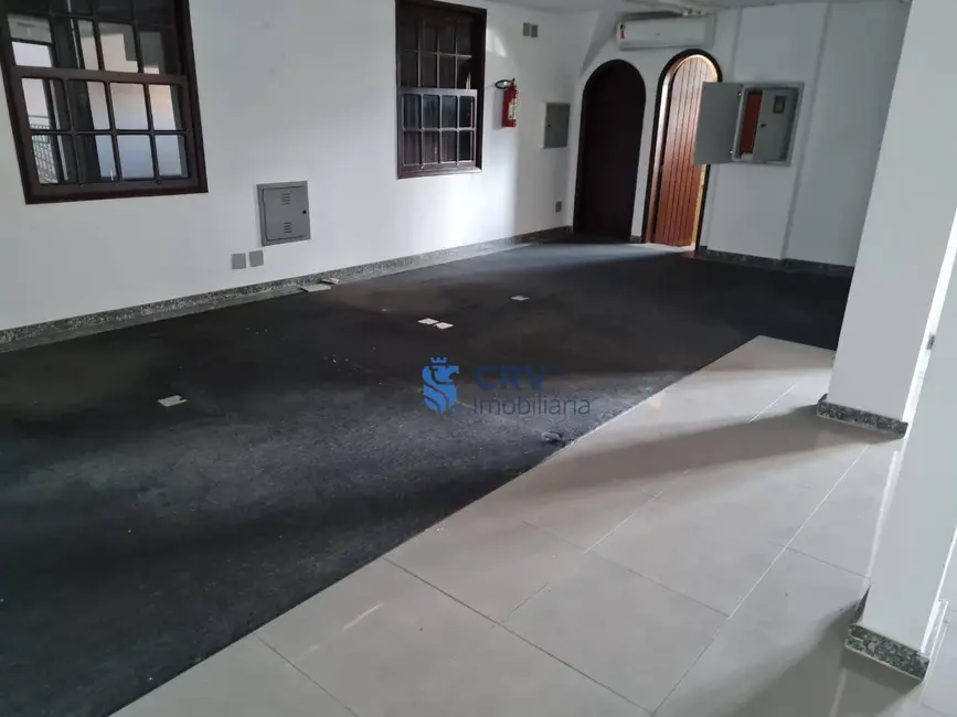 Foto 5 de Casa com 6 quartos para alugar, 1432m2 em Vitória, Londrina - PR