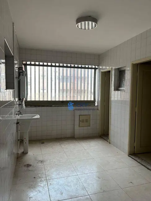 Foto 8 de Apartamento com 3 quartos para alugar, 300m2 em Centro, Londrina - PR