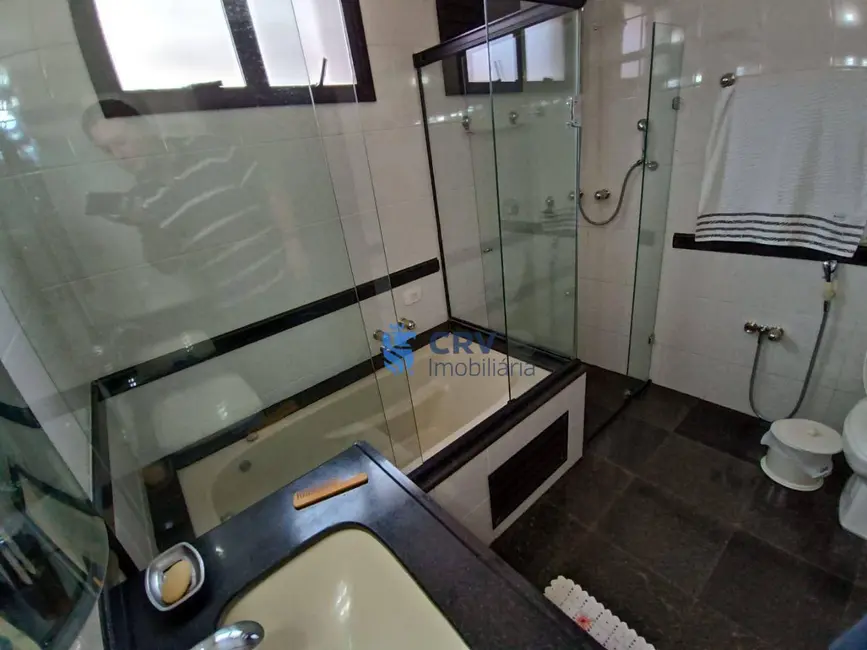 Apartamento com 4 quartos à venda, 236m2 em Centro, Londrina - PR - imagem 7 Foto 7 de Apartamento com 4 quartos à venda, 236m2 em Centro, Londrina - PR