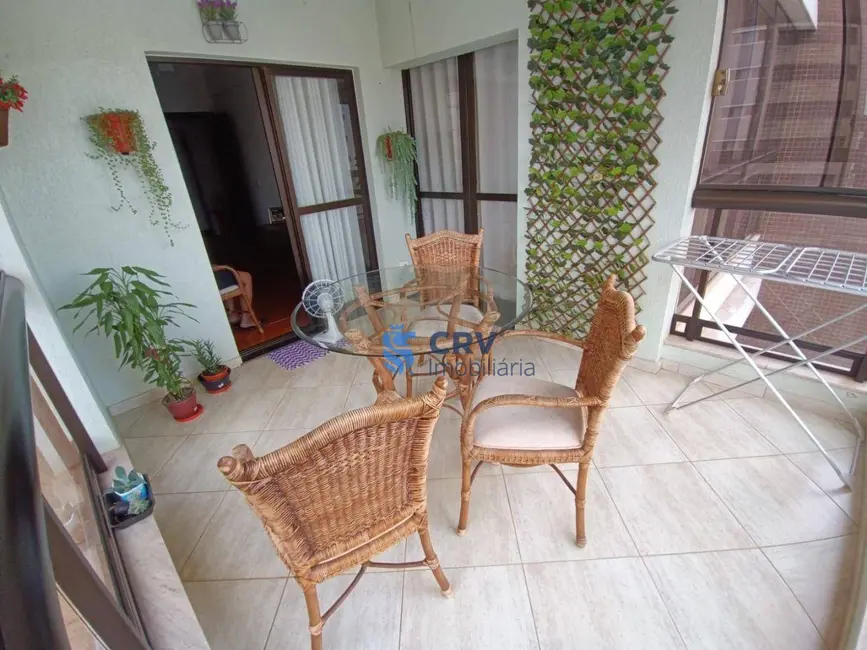 Apartamento com 4 quartos à venda, 236m2 em Centro, Londrina - PR - imagem 3 Foto 3 de Apartamento com 4 quartos à venda, 236m2 em Centro, Londrina - PR