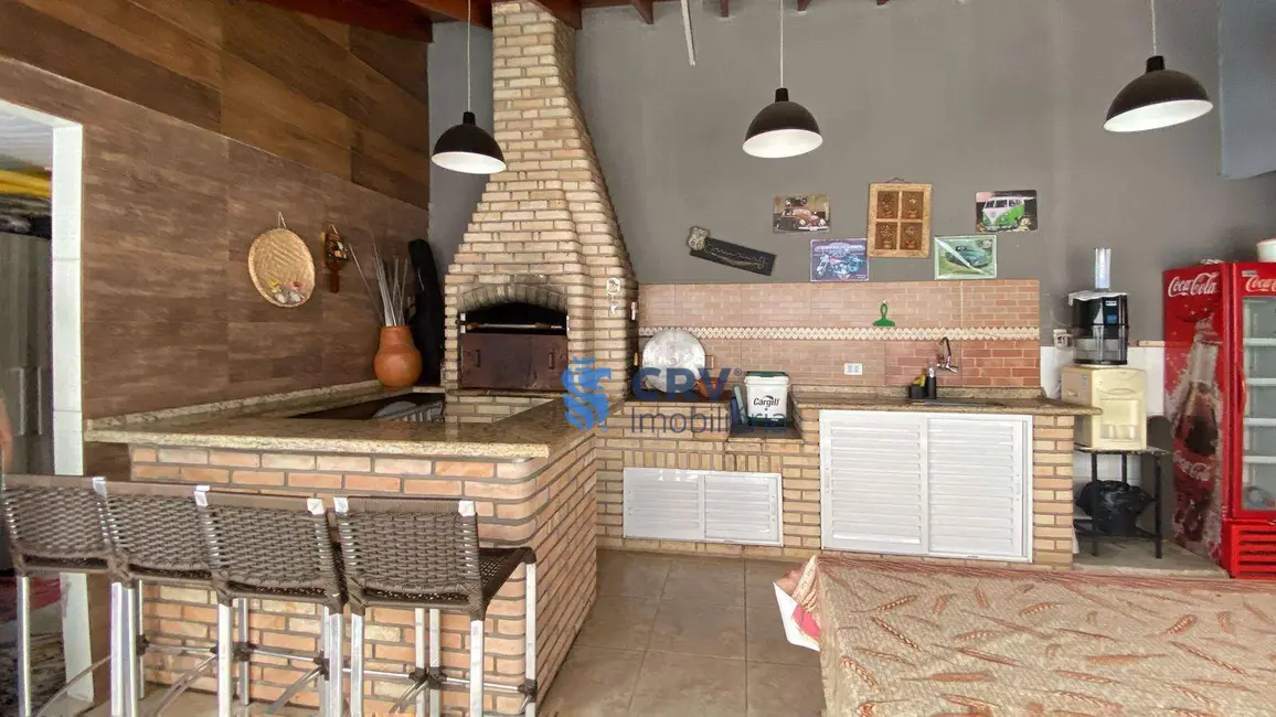 Sobrado com 3 quartos à venda, 250m2 em Bandeirantes, Londrina - PR - imagem 7 Foto 7 de Sobrado com 3 quartos à venda, 250m2 em Bandeirantes, Londrina - PR