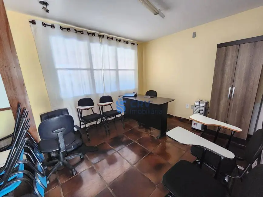 Foto 4 de Casa para alugar, 390m2 em Antares, Londrina - PR