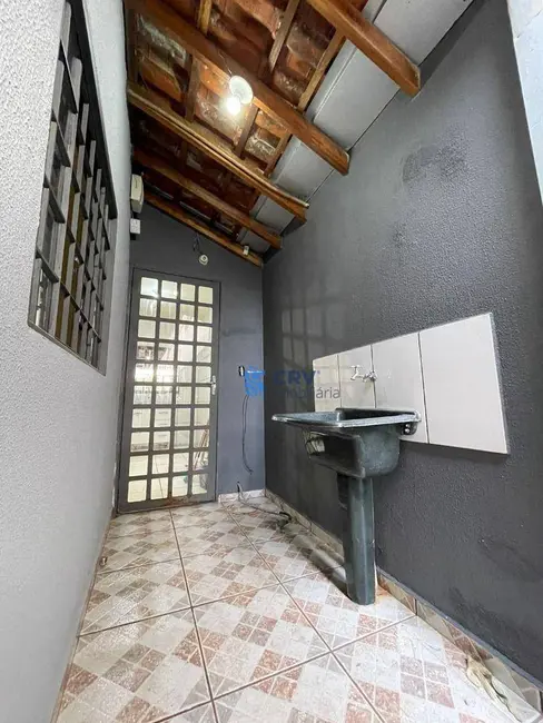 Casa com 3 quartos à venda, 80m2 em Jardim Honda 2, Londrina - PR - imagem 9 Foto 9 de Casa com 3 quartos à venda, 80m2 em Jardim Honda 2, Londrina - PR