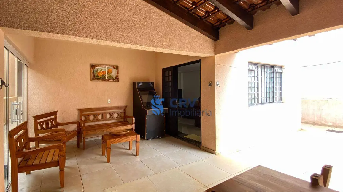 Sobrado com 3 quartos à venda, 275m2 em Jardim Tókio, Londrina - PR - imagem 7 Foto 7 de Sobrado com 3 quartos à venda, 275m2 em Jardim Tókio, Londrina - PR