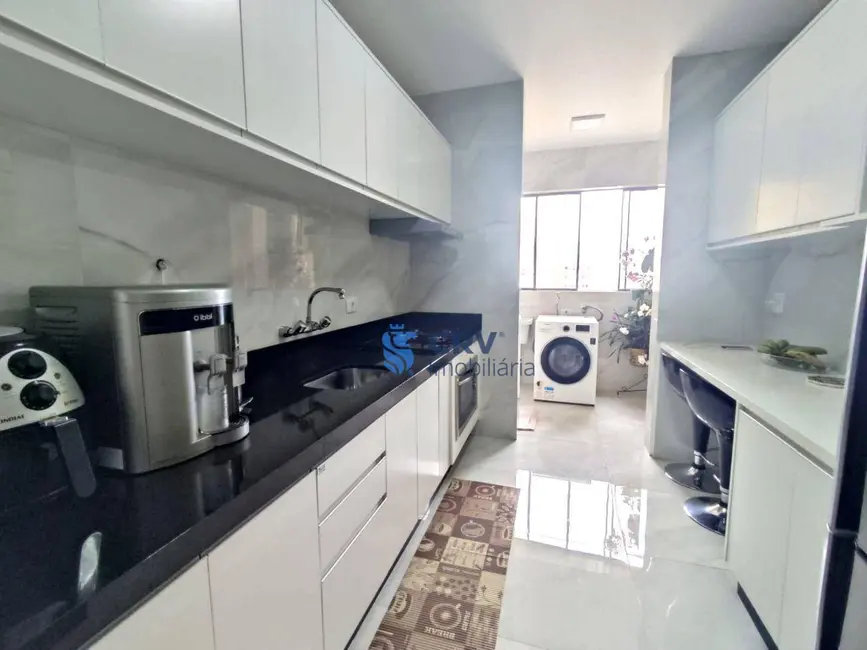 Apartamento com 3 quartos à venda, 151m2 em Centro, Londrina - PR - imagem 9 Foto 9 de Apartamento com 3 quartos à venda, 151m2 em Centro, Londrina - PR